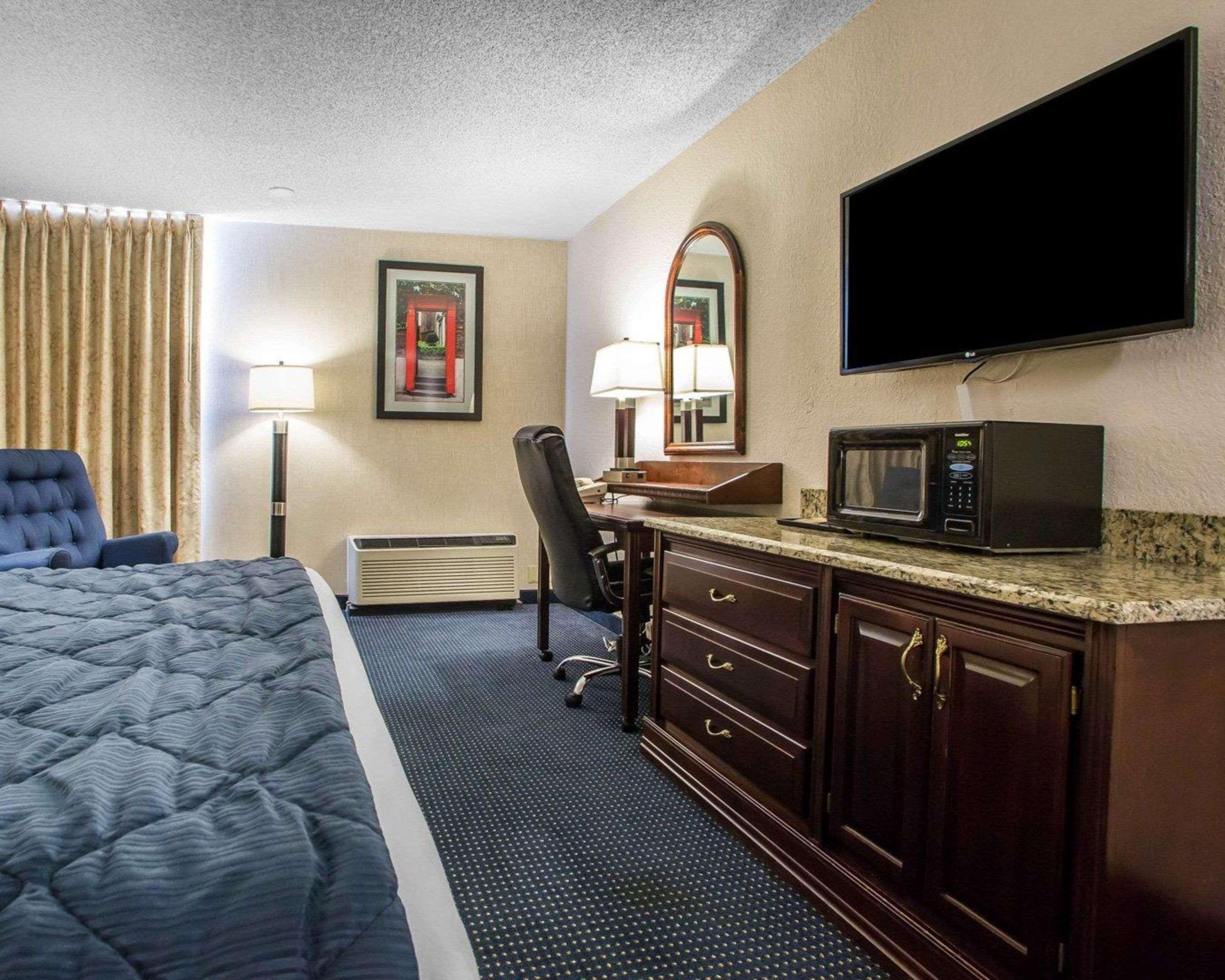 Quality Inn Schaumburg - Chicago Near The Mall Eksteriør billede
