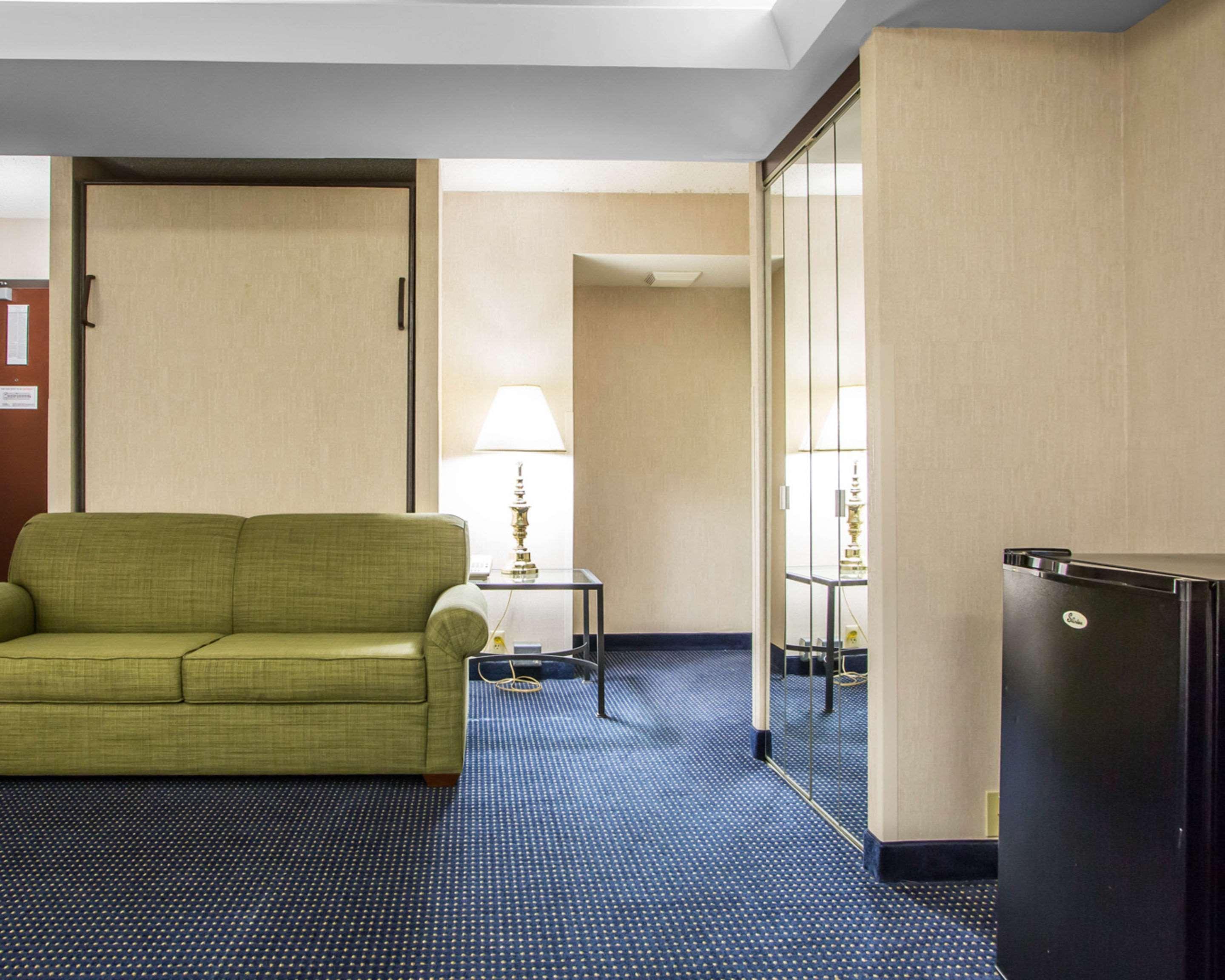 Quality Inn Schaumburg - Chicago Near The Mall Eksteriør billede