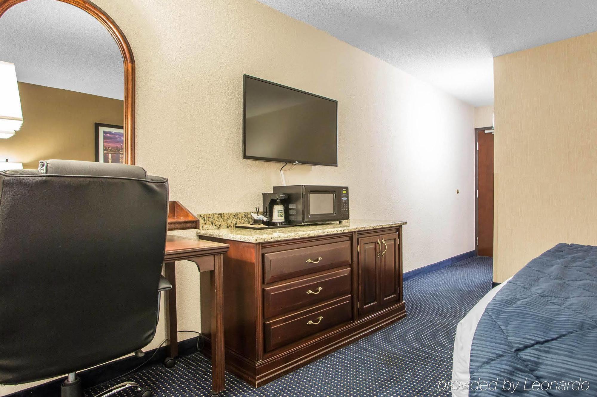Quality Inn Schaumburg - Chicago Near The Mall Eksteriør billede