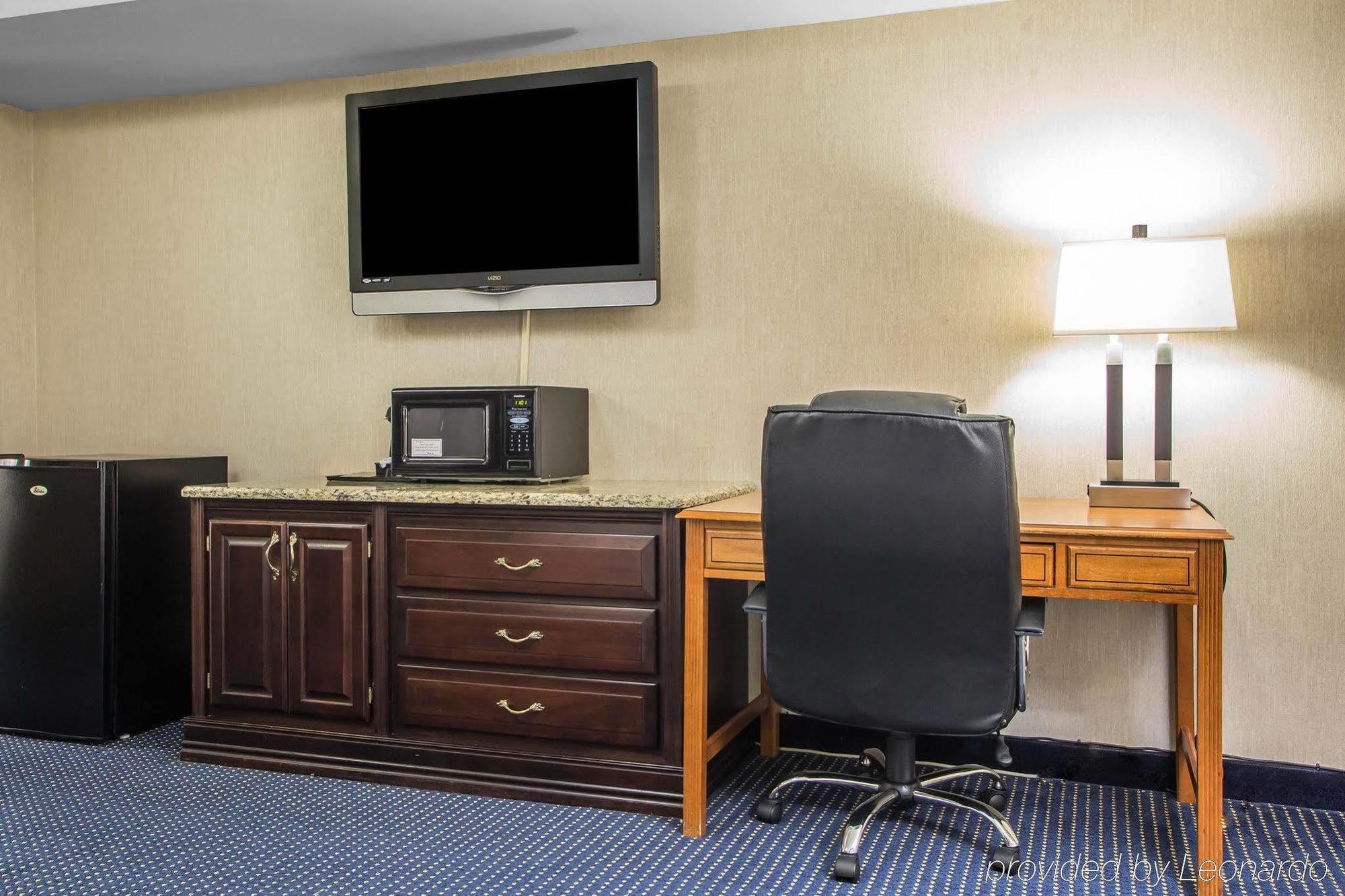 Quality Inn Schaumburg - Chicago Near The Mall Eksteriør billede